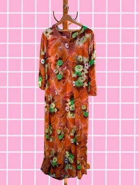 Vintage 70s Plus Size Fitted Maxi Dress With Floral Design - Size XL/1XL